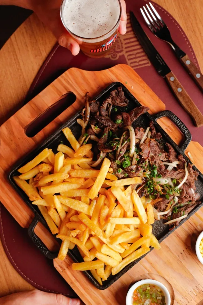 Petiscos Bruhaus — Batata frita artesanal